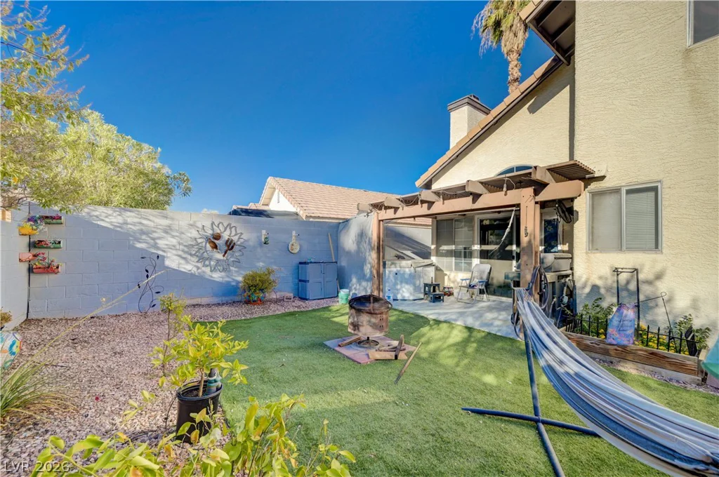 7141 Shadow Crest, Las Vegas, NV 89119