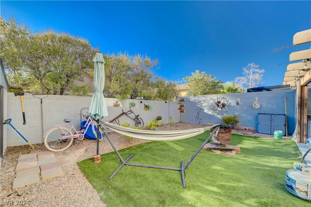 7141 Shadow Crest, Las Vegas, NV 89119