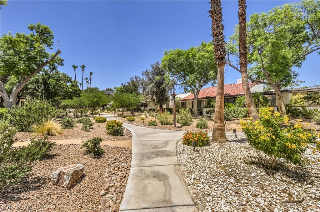 2731 San Lago, Las Vegas, NV 89121