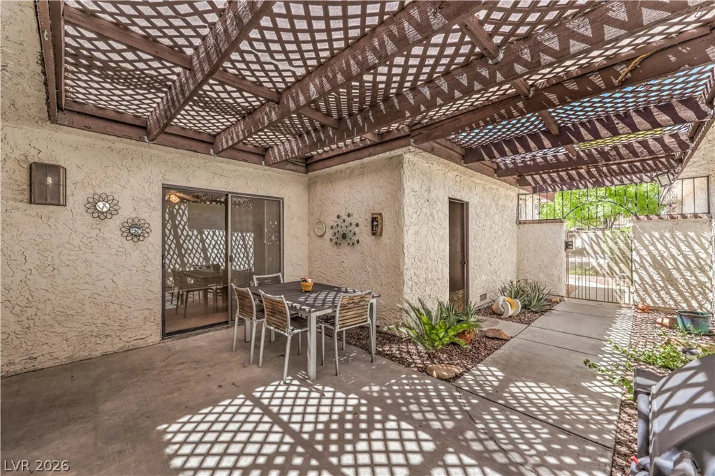 2731 San Lago, Las Vegas, NV 89121