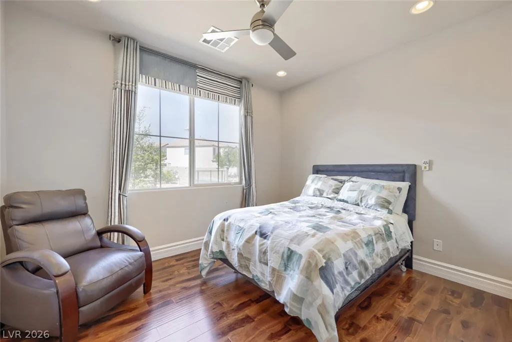 24 Crooked Putter, Las Vegas, NV 89148