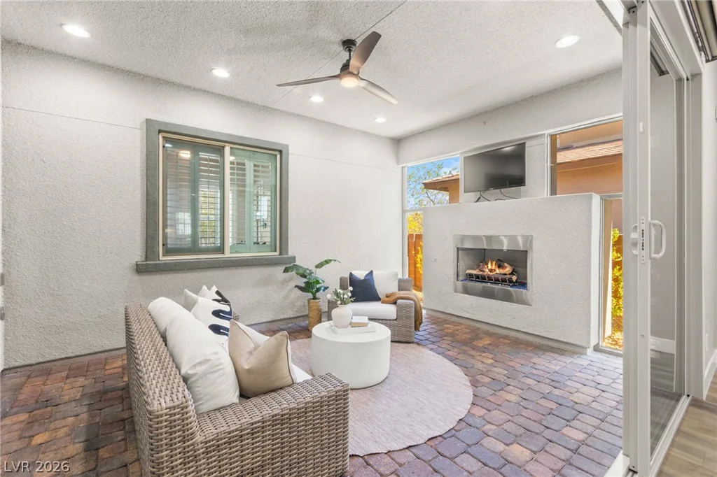 6435 Wild Blue, Las Vegas, NV 89135