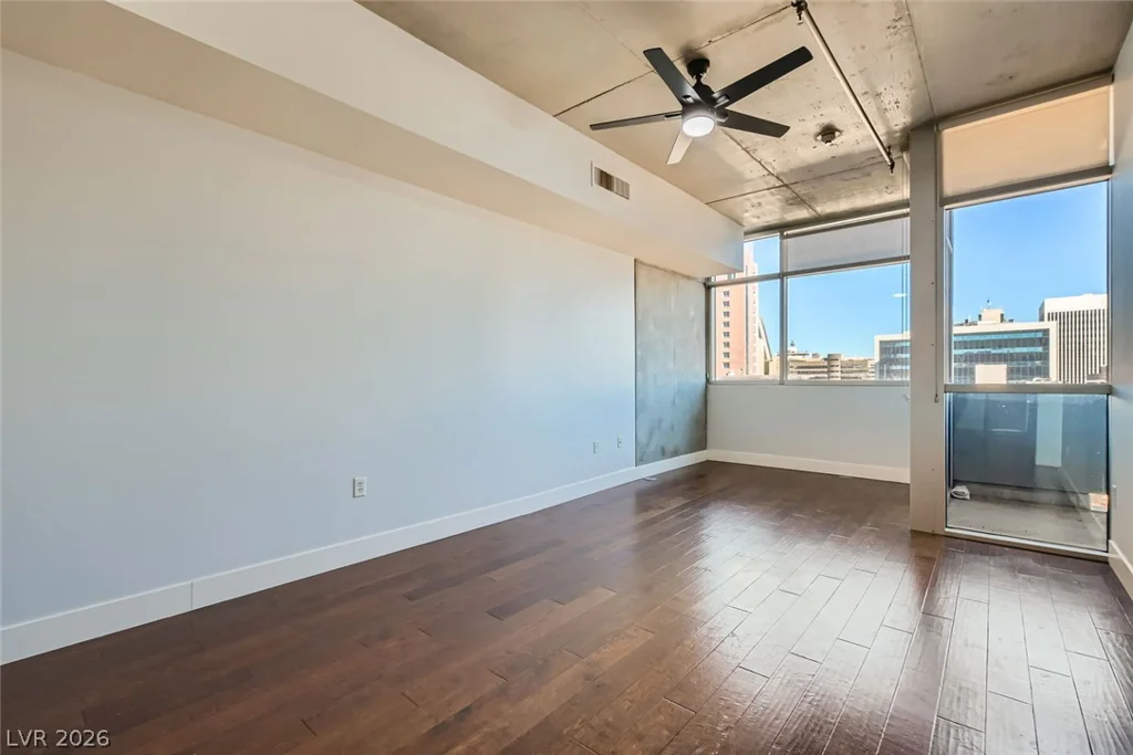 353 Bonneville, Las Vegas, NV 89101