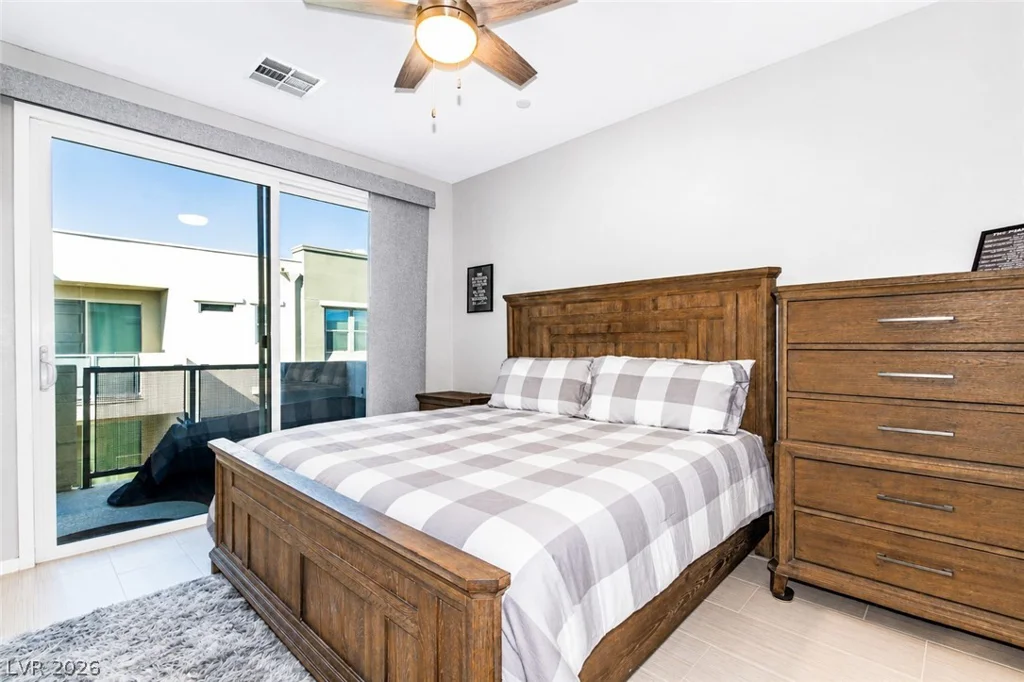 11257 Rainbow Peak, Las Vegas, NV 89135