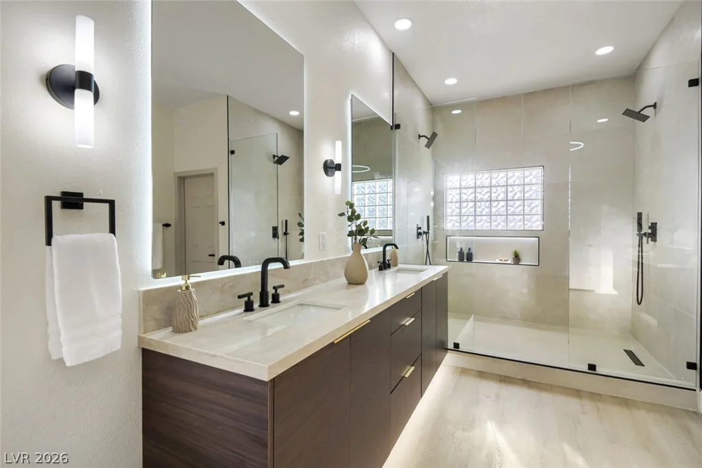 7540 Crystal Cave, Las Vegas, NV 89117
