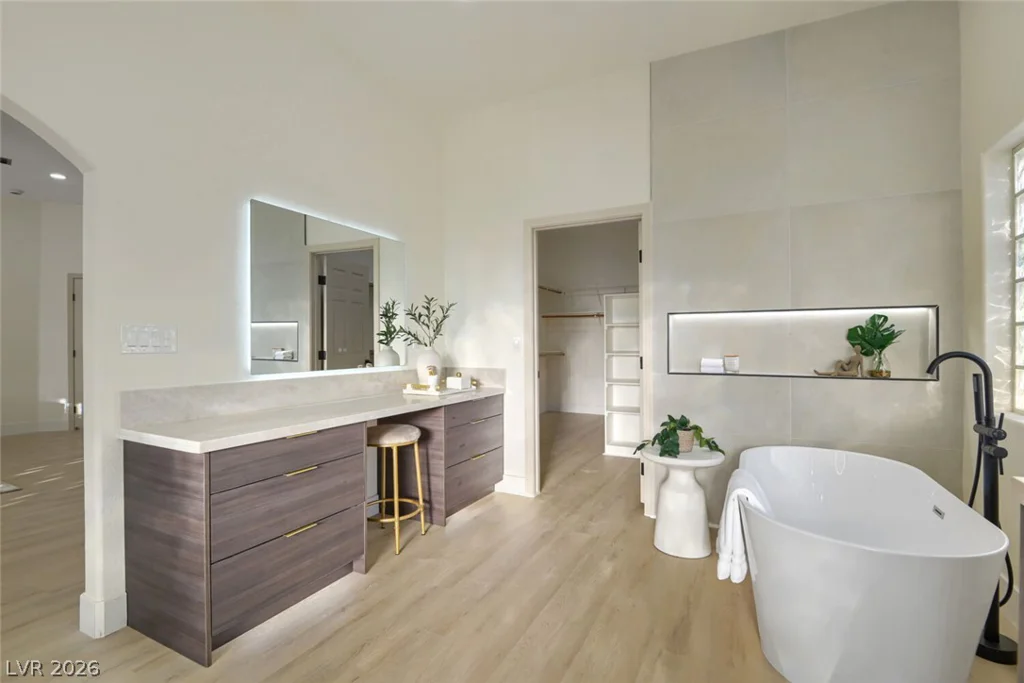 7540 Crystal Cave, Las Vegas, NV 89117