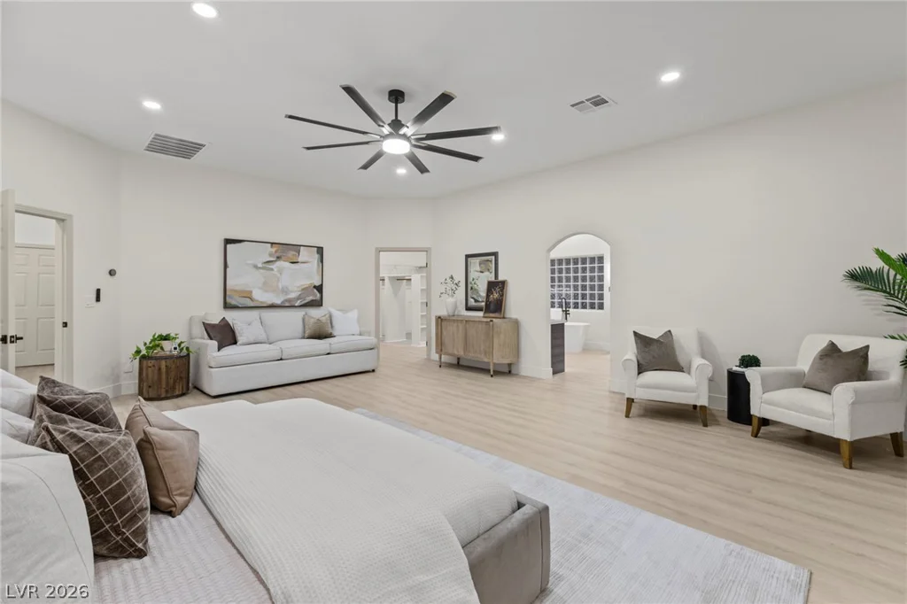 7540 Crystal Cave, Las Vegas, NV 89117
