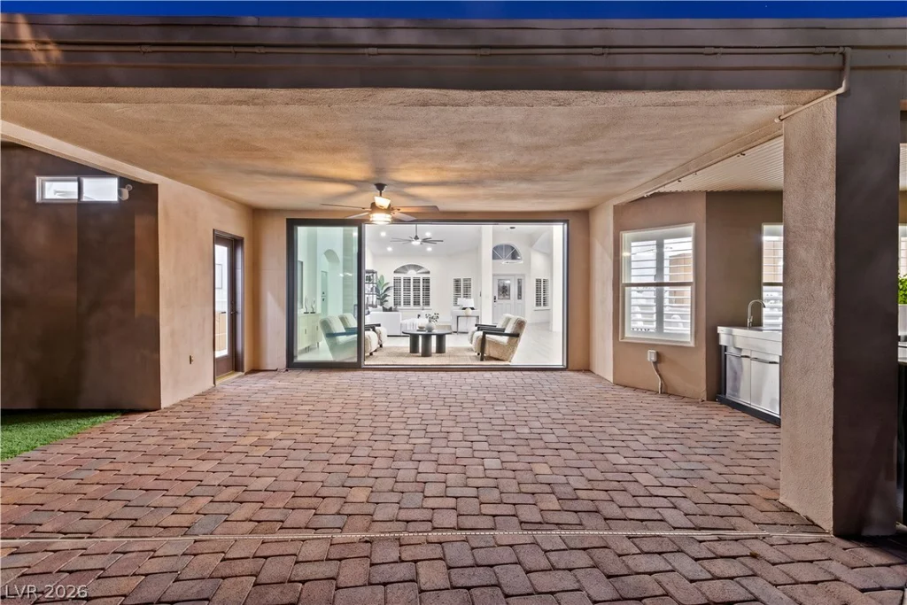 7540 Crystal Cave, Las Vegas, NV 89117