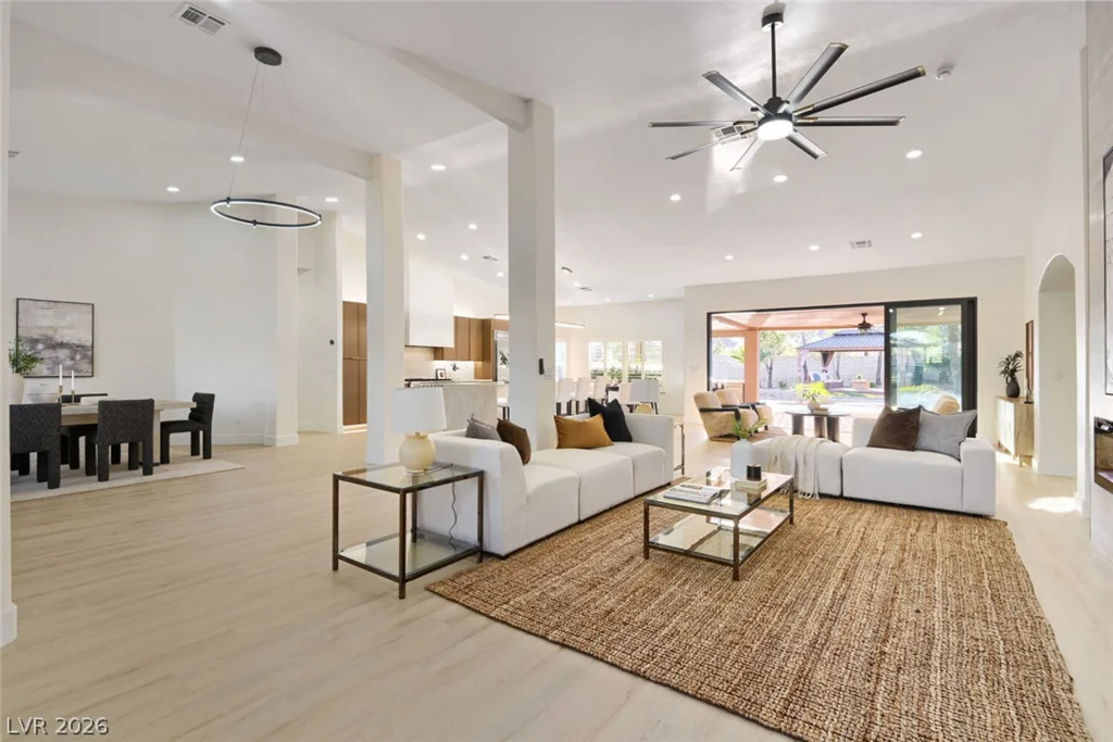 7540 Crystal Cave, Las Vegas, NV 89117