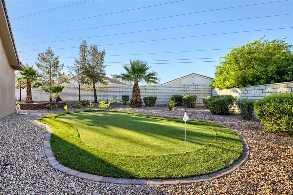 7540 Crystal Cave, Las Vegas, NV 89117