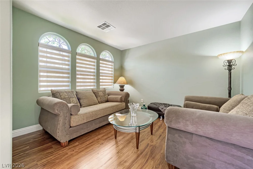 6831 Rose River Falls, Las Vegas, NV 89131