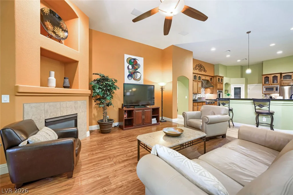 6831 Rose River Falls, Las Vegas, NV 89131