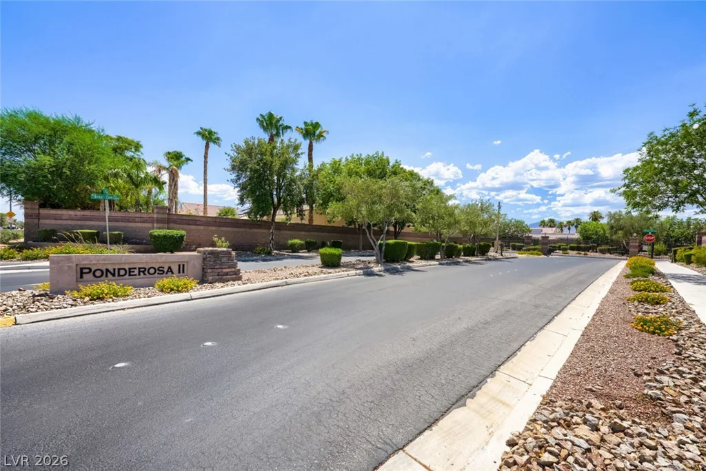 6831 Rose River Falls, Las Vegas, NV 89131