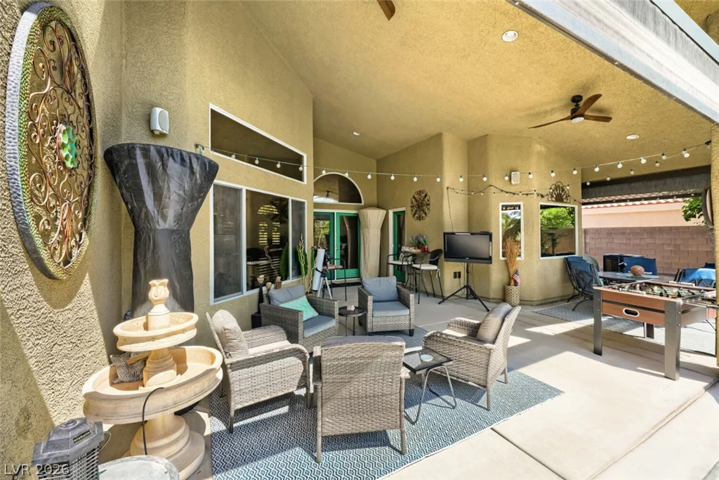6831 Rose River Falls, Las Vegas, NV 89131
