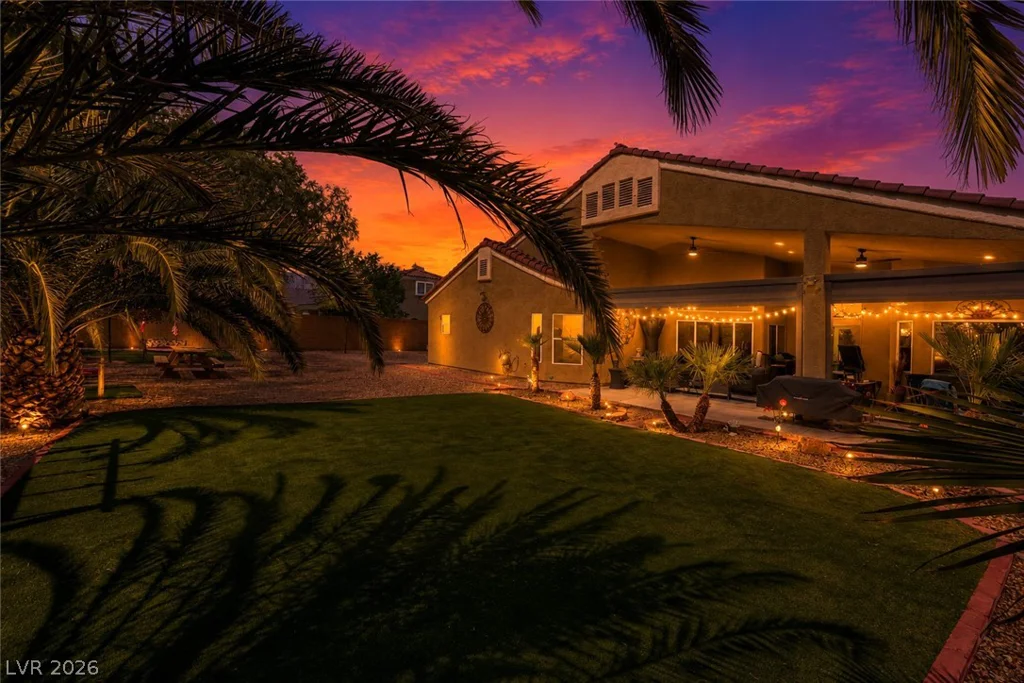 6831 Rose River Falls, Las Vegas, NV 89131