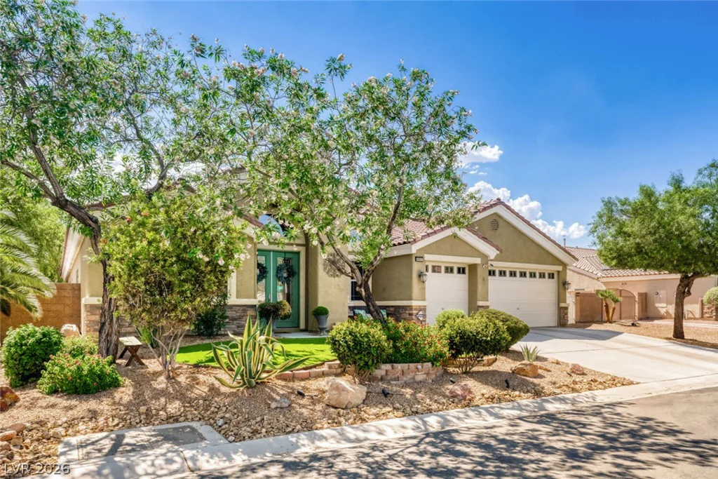 6831 Rose River Falls, Las Vegas, NV 89131