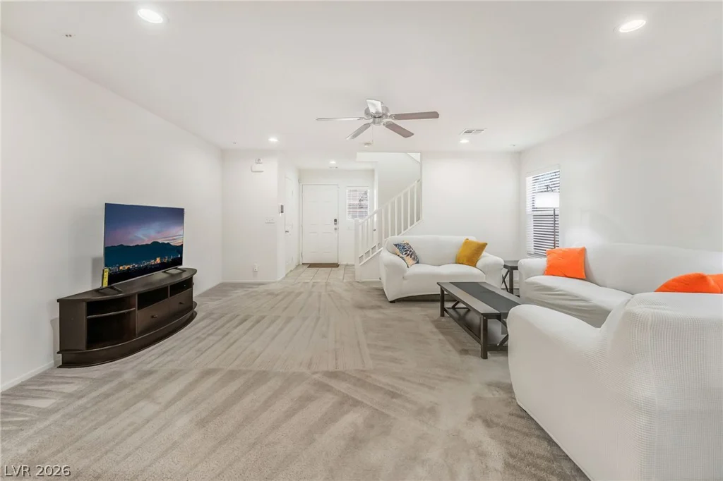 767 Loughton, Las Vegas, NV 89178