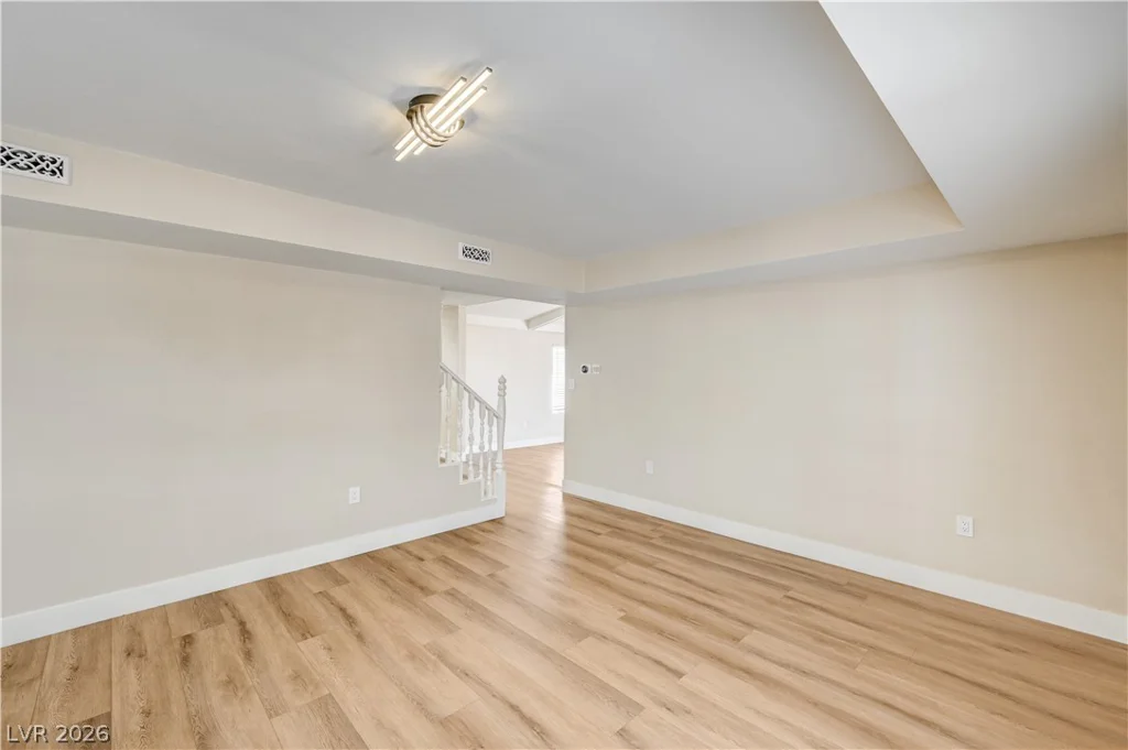 7477 Ullom, Las Vegas, NV 89139