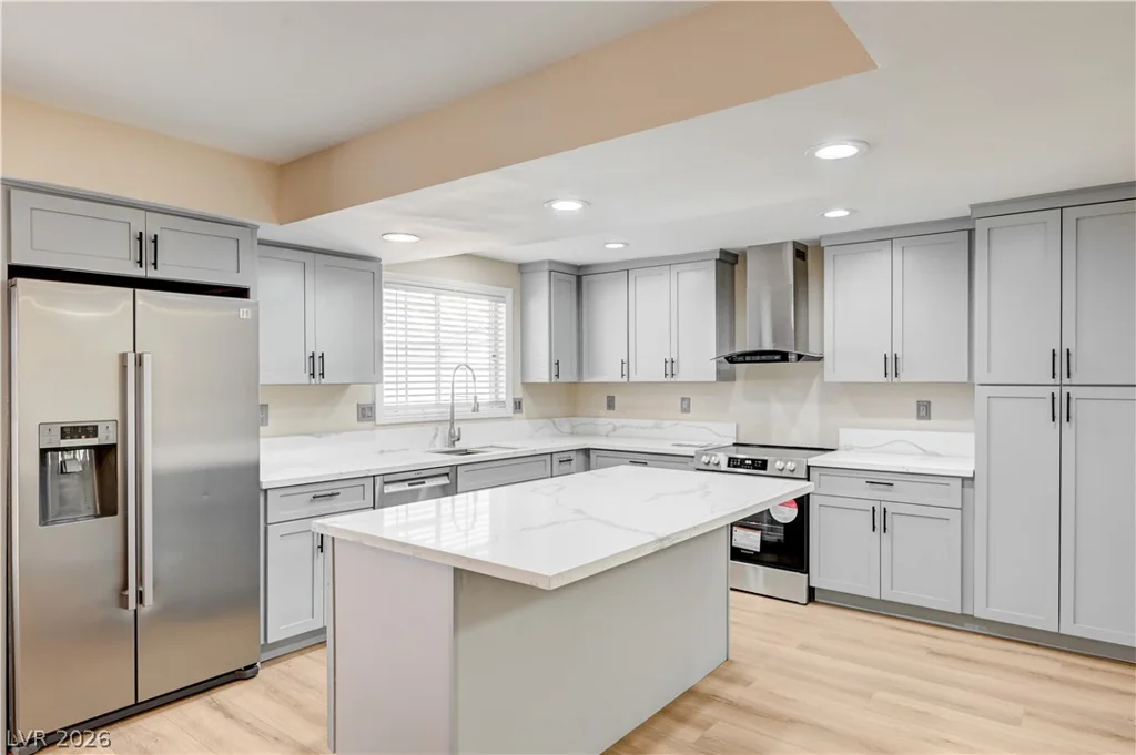 7477 Ullom, Las Vegas, NV 89139