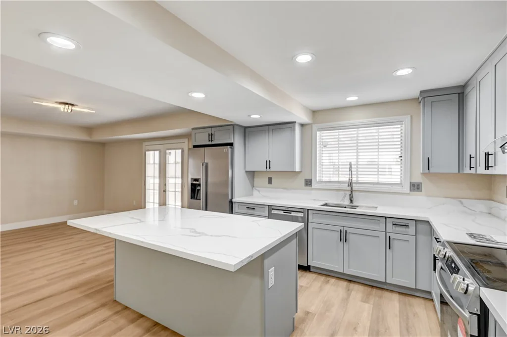 7477 Ullom, Las Vegas, NV 89139