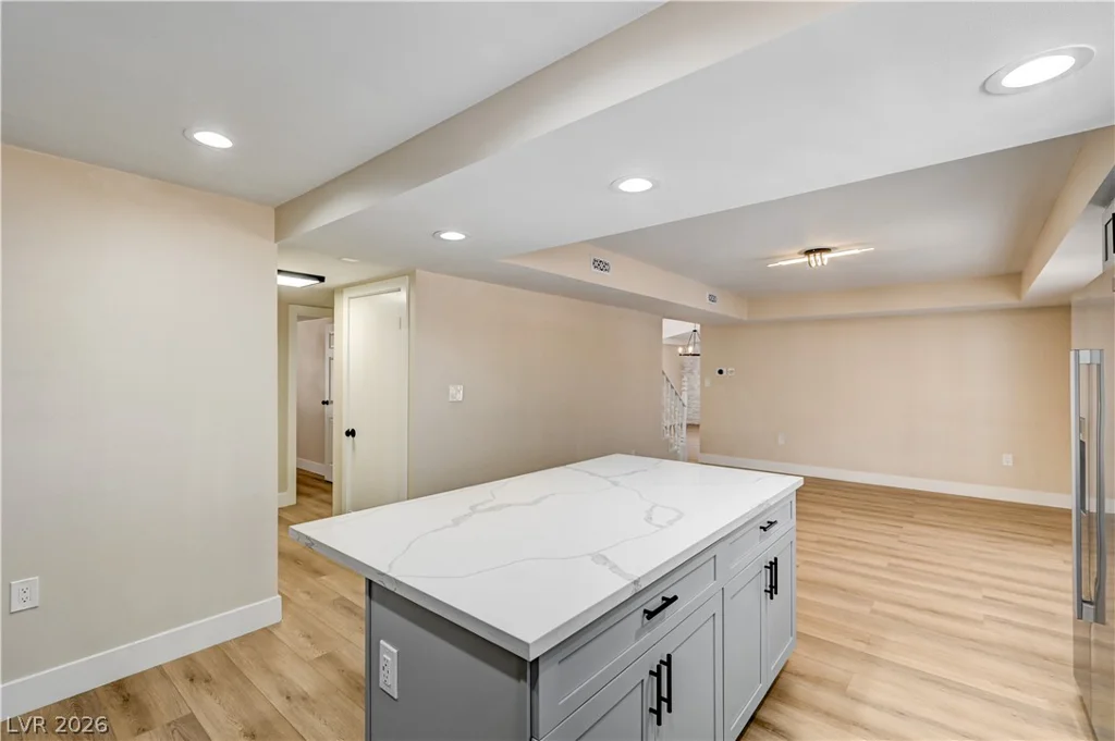 7477 Ullom, Las Vegas, NV 89139