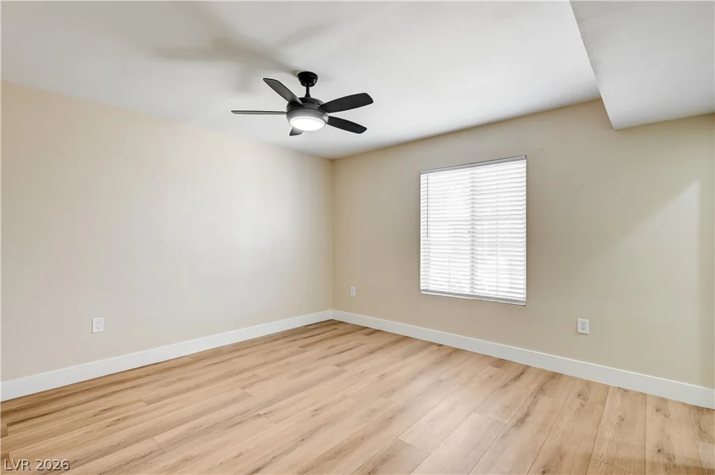 7477 Ullom, Las Vegas, NV 89139