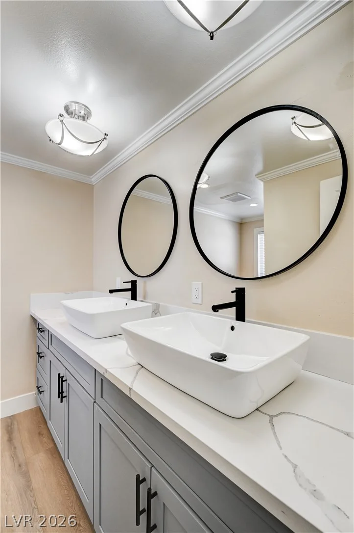 7477 Ullom, Las Vegas, NV 89139