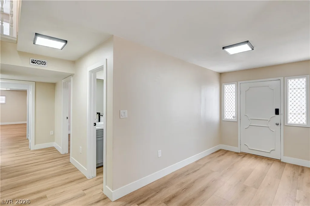 7477 Ullom, Las Vegas, NV 89139