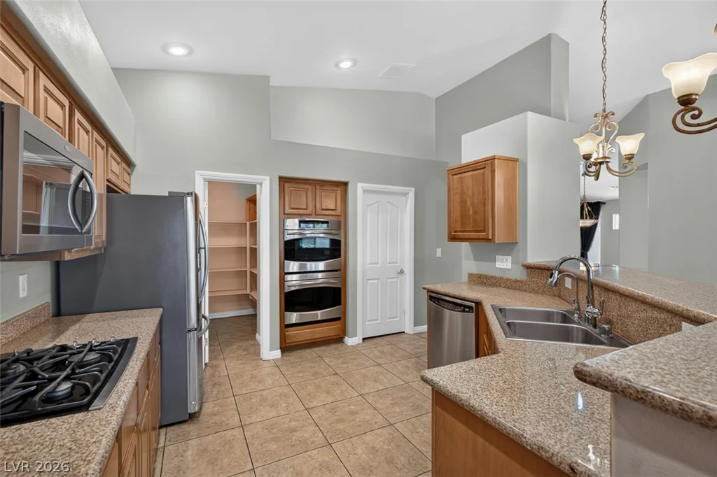 4517 Mohawk River, North Las Vegas, NV 89031