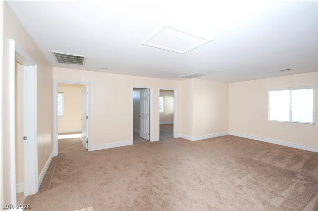 9689 Kampsville, Las Vegas, NV 89148