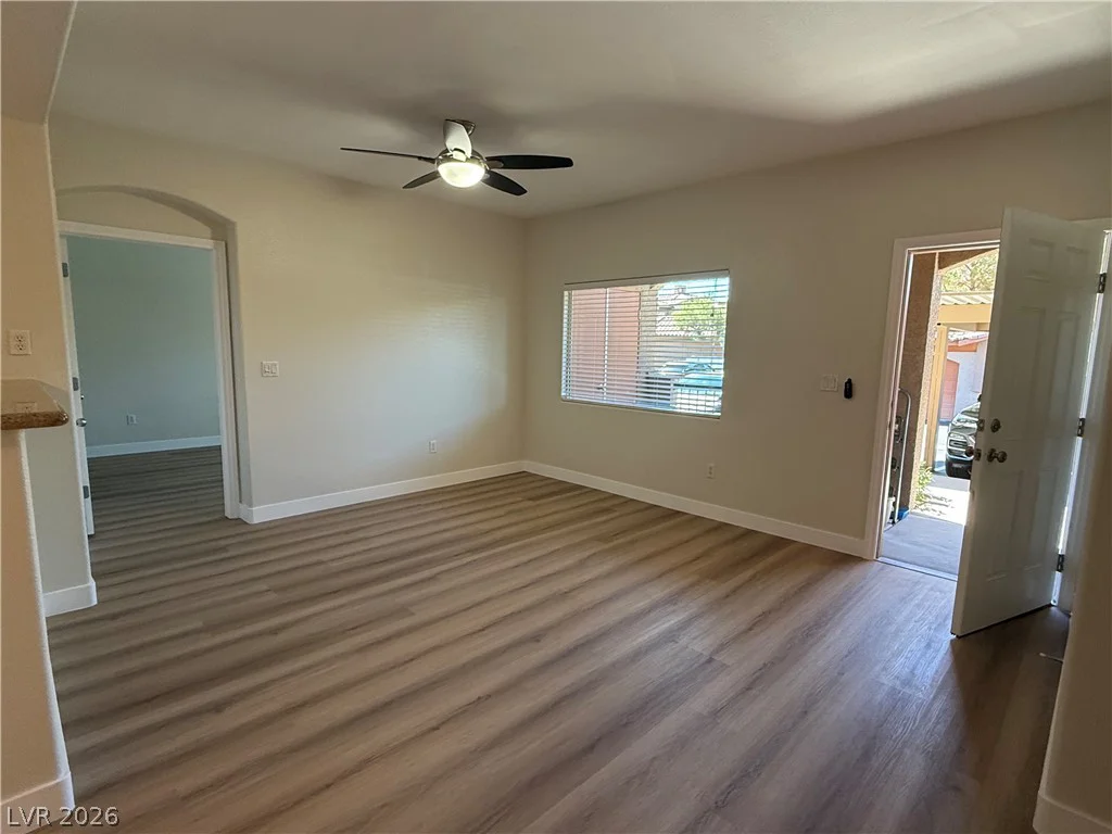7701 Robindale, Las Vegas, NV 89113