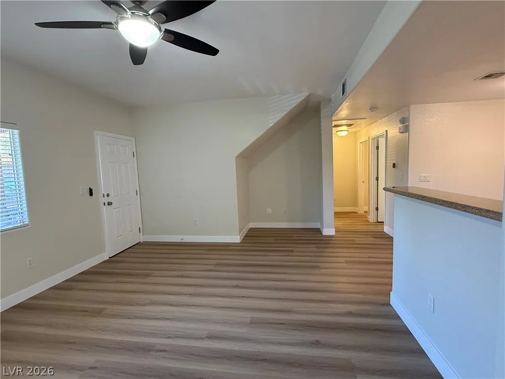 7701 Robindale, Las Vegas, NV 89113