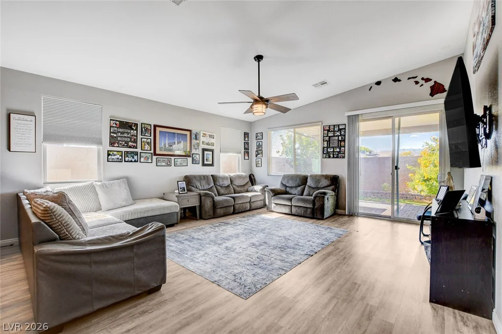 4830 Shady Chestnut, Las Vegas, NV 89131