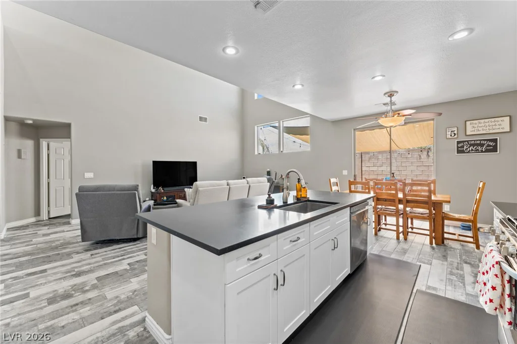 5642 Almocita, Las Vegas, NV 89141