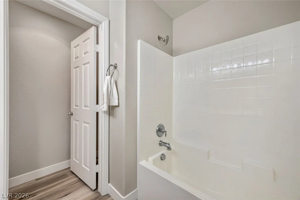 5809 Craigmore, North Las Vegas, NV 89031