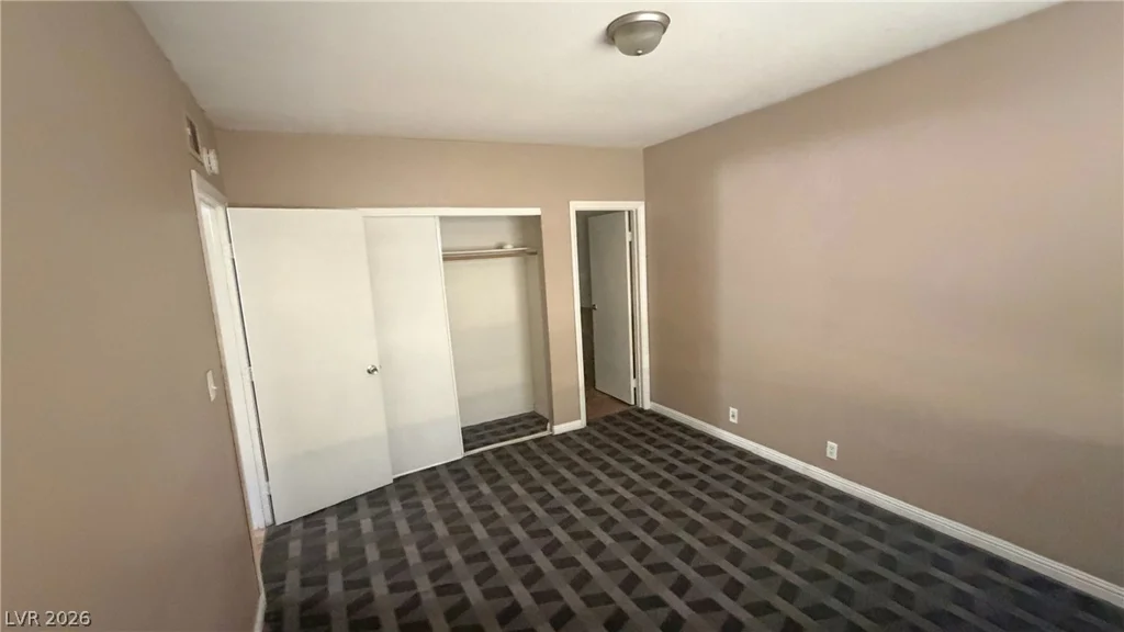 6920 Dunsbach, Las Vegas, NV 89156