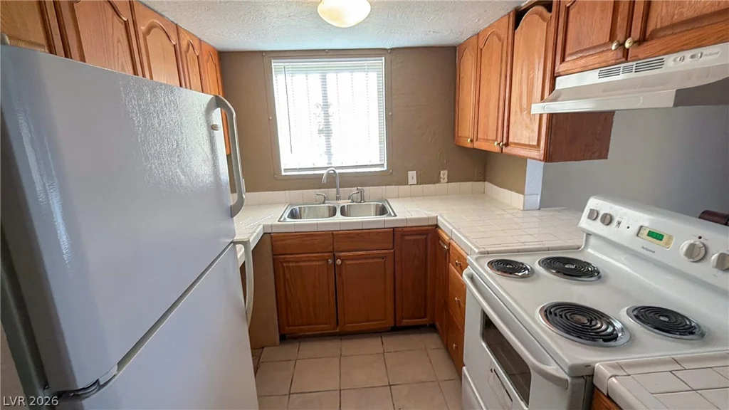 6920 Dunsbach, Las Vegas, NV 89156