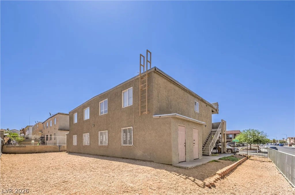 6920 Dunsbach, Las Vegas, NV 89156
