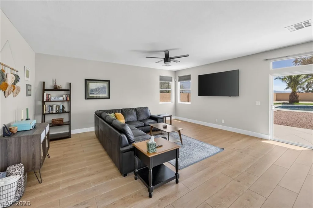 9304 Empire Rock, Las Vegas, NV 89143