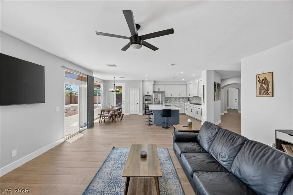 9304 Empire Rock, Las Vegas, NV 89143