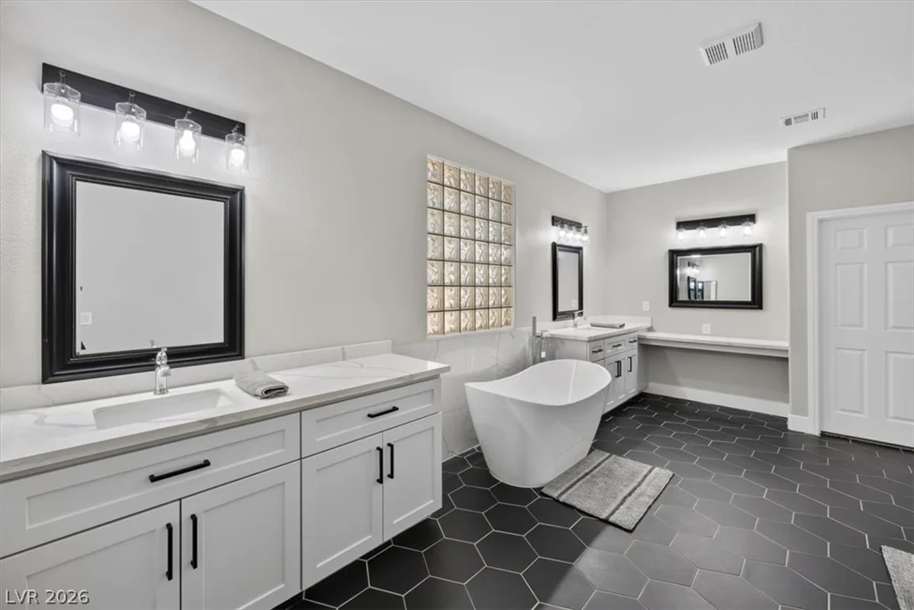 9304 Empire Rock, Las Vegas, NV 89143