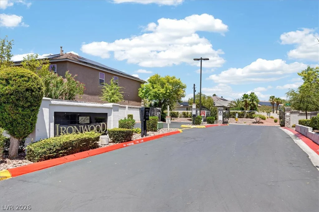 9304 Empire Rock, Las Vegas, NV 89143