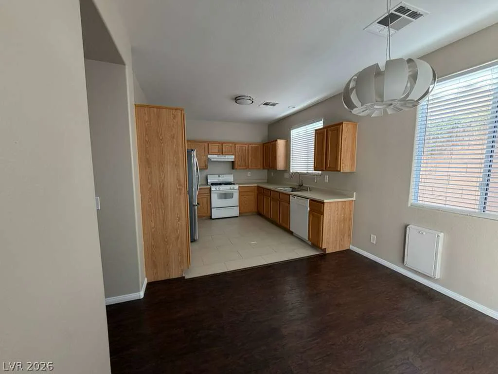 7783 Crystal Village, Las Vegas, NV 89113