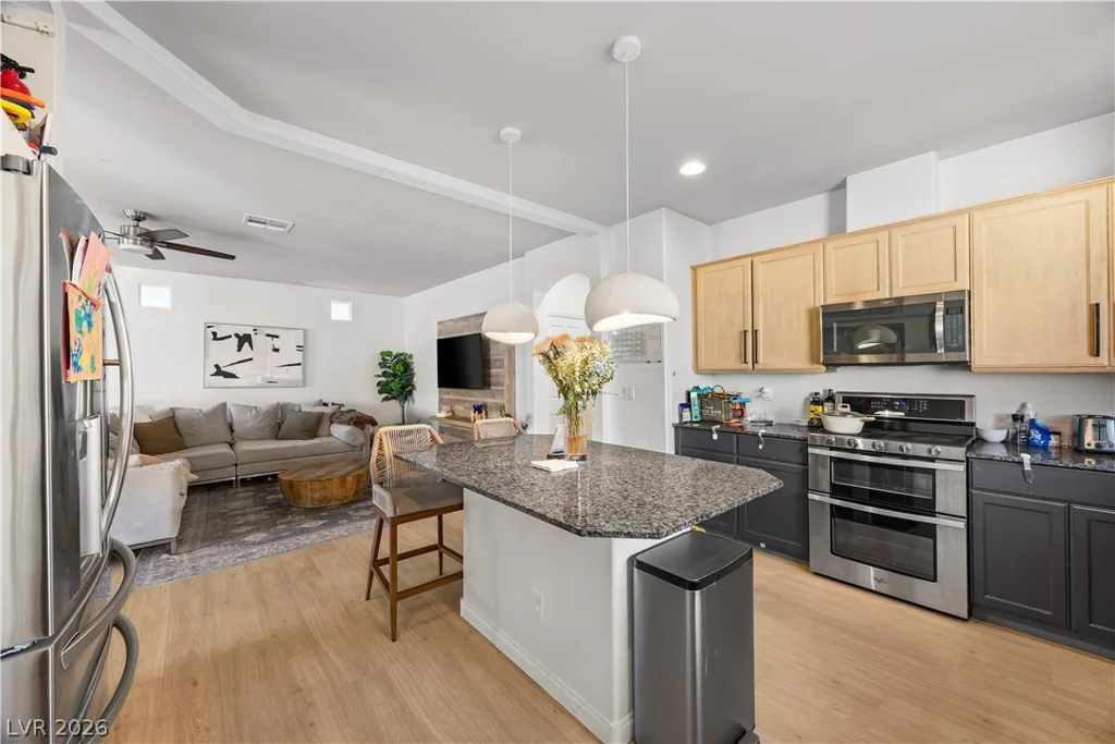 5752 Rolling Dale, Las Vegas, NV 89139