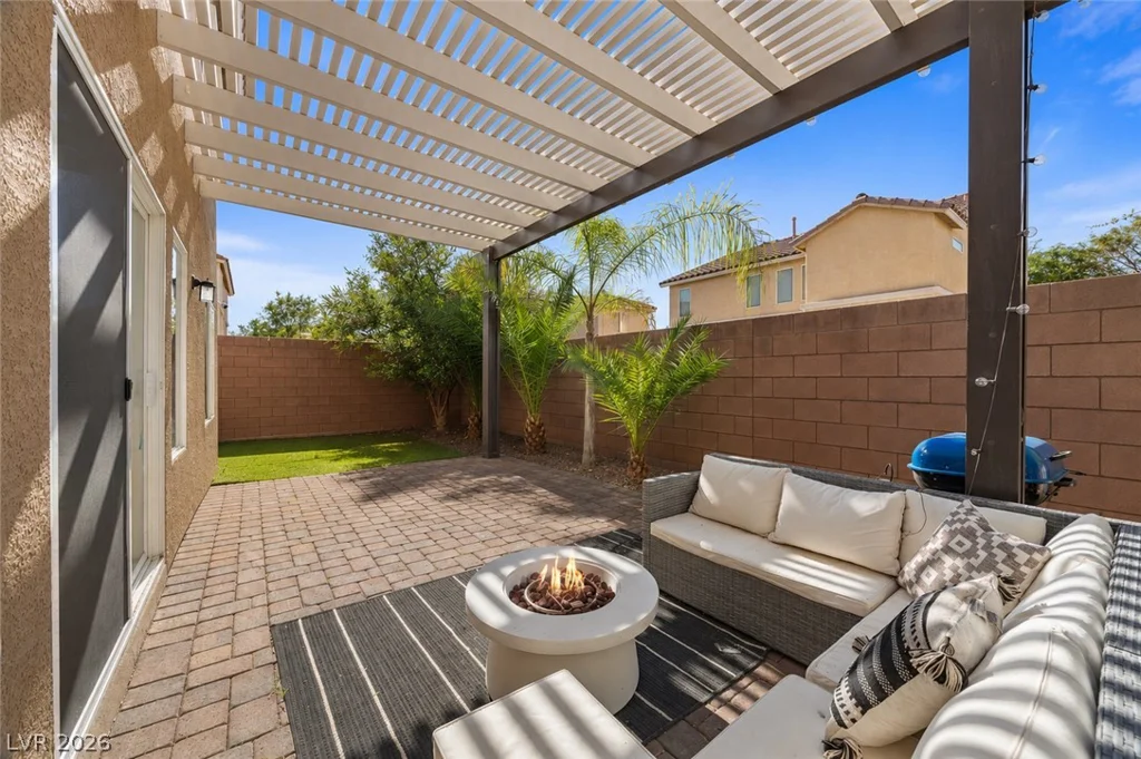 5752 Rolling Dale, Las Vegas, NV 89139