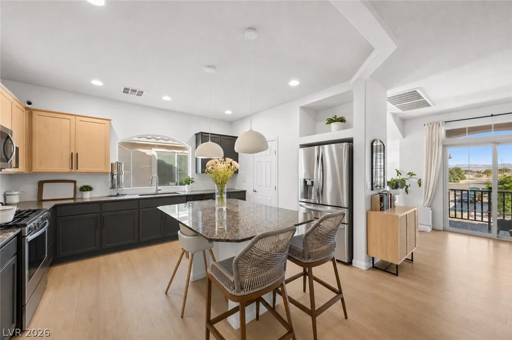 5752 Rolling Dale, Las Vegas, NV 89139
