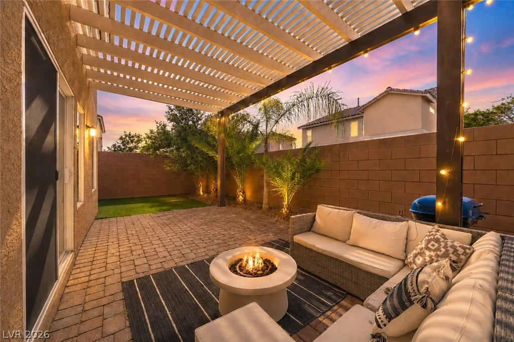 5752 Rolling Dale, Las Vegas, NV 89139