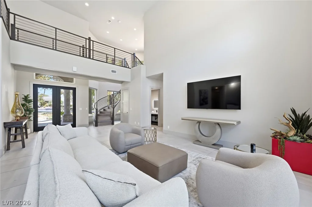 1912 Redbird, Las Vegas, NV 89134