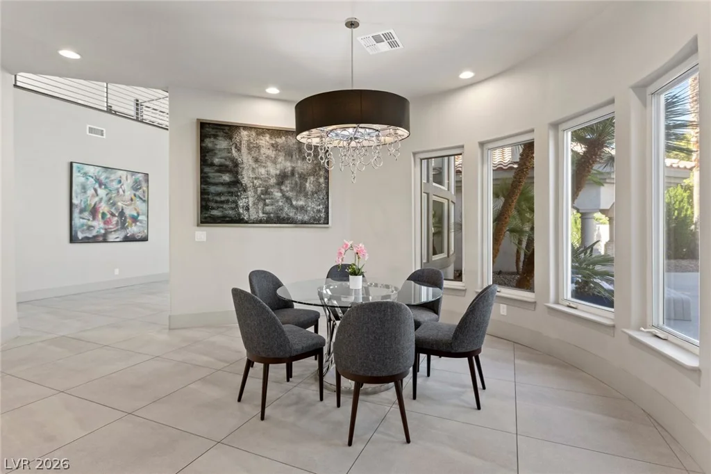 1912 Redbird, Las Vegas, NV 89134