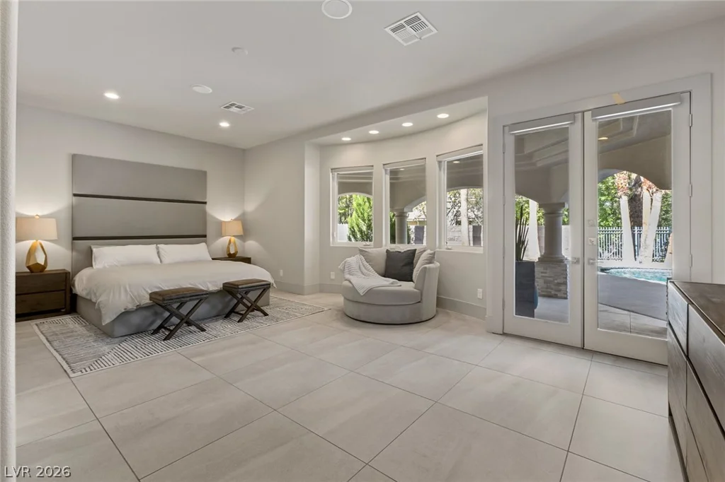 1912 Redbird, Las Vegas, NV 89134
